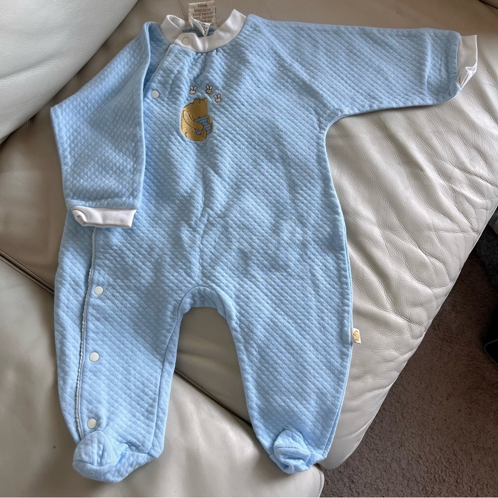 Vintage Classic Pooh One-Piece 9 Months (17-21 lbs) Large